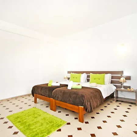 公寓 Capri By Algarve Vacation 阿尔布费拉